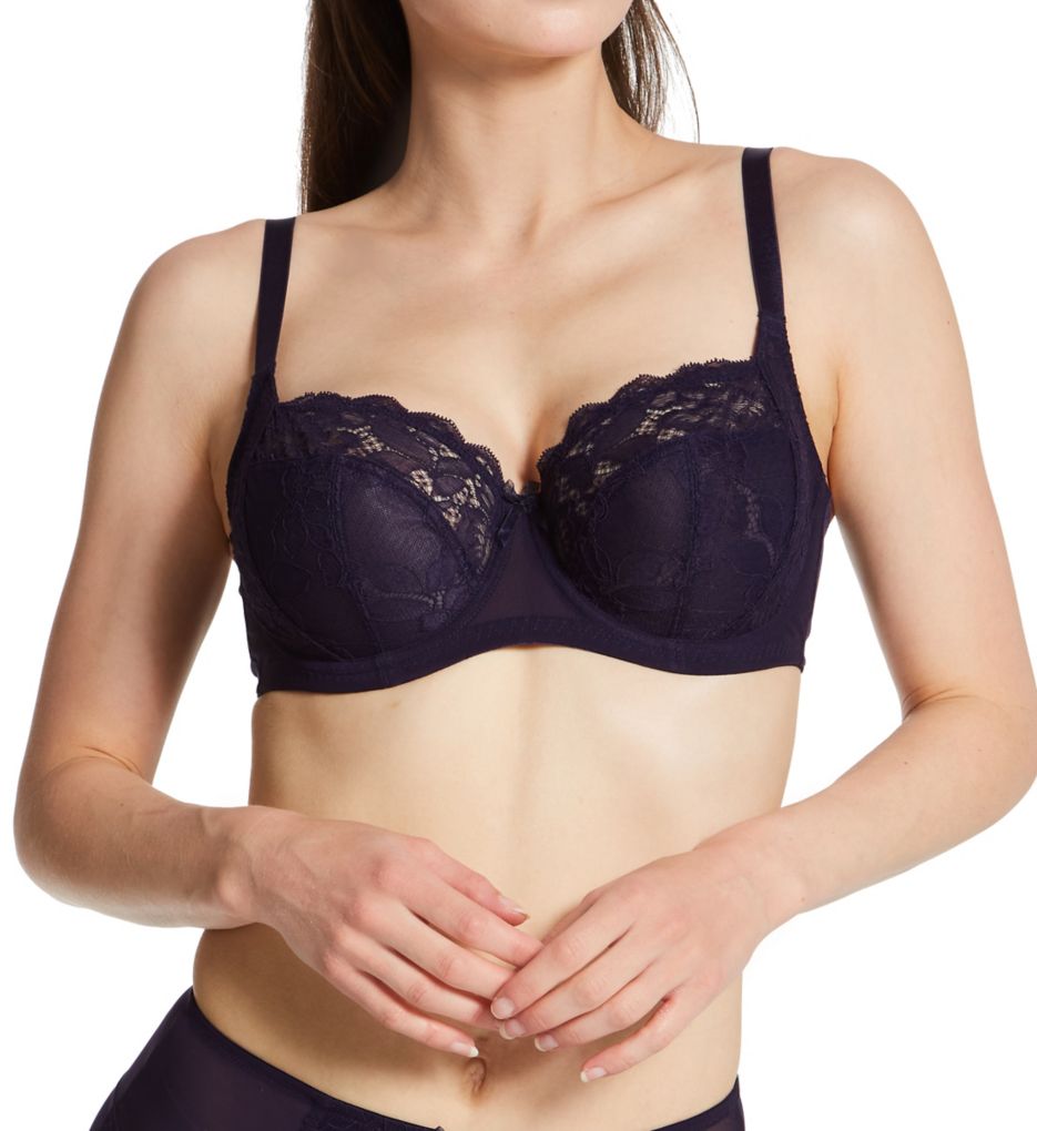 Removing Creases From T-Shirt Bras 